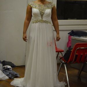 Make offer! Mac Duggal formal